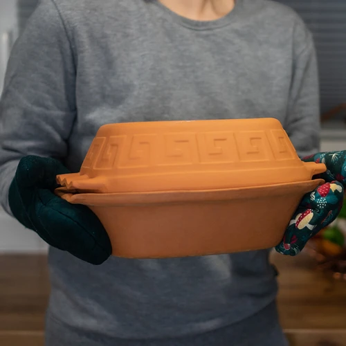 Romeinse pot 4L - 15 ['Romeinse pot', ' vetvrij braden', ' stomen', ' voor vlees', ' voor brood', ' voor vis', ' voor vegetariërs', ' eenpansgerechten', ' gerechten voor kinderen', ' dieetgerechten', ' voor brood bakken', ' kleipot', ' aardewerken pot', ' cadeau-idee']