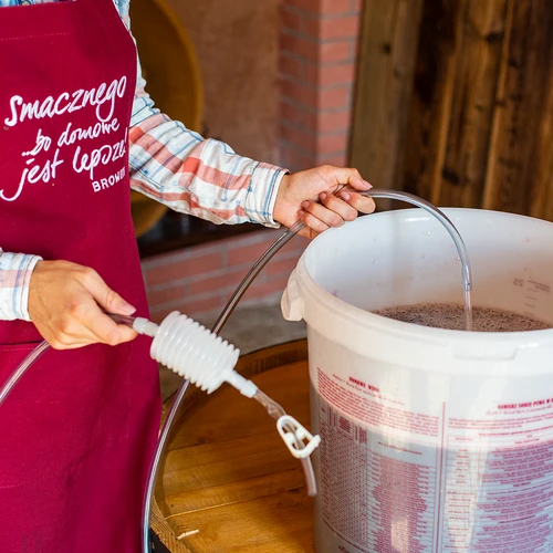 Slang voor het aftappen van wijn met pomp - 9 ['slang voor het aftappen van wijn met pomp', ' slang voor het hevelen van wijn met pomp', ' wijn aftappen', ' wijn aftappen van bezinksel', ' wijn hevelen']