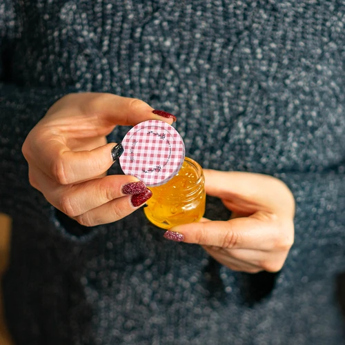 Twist-off pot 30 ml met gekleurde deksel fi 43 - 10 stuks - 7 ['potjes', ' kleine potjes', ' potje', ' glazen pot', ' glazen potjes', ' pot met deksel', ' potjes voor conserven', ' pot voor wecken', ' potjes voor wecken', ' potjes voor kruiden', ' pot voor jam', ' pot voor confituur', ' pot voor honing', ' potje voor honing']