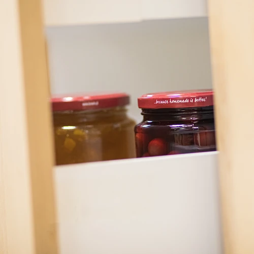 Twist-off pot, dikke 580ml met bordeauxrood deksel fi82/6, 6 stuks - 7 ['potten', ' pot', ' set van potten', ' containers', ' glazen containers', ' opslagpotten', ' keukenpotten', ' glazen potten', ' potten met metalen deksel', ' voedselopslagpotten', ' inmaakpotten', ' kruidenpotten', ' koffiepots', ' theepotten', ' vaatwasmachinebestendige potten', ' glazen pot', ' pot met deksel', ' potten set', ' jam potten', ' dikke pot', ' dikke']