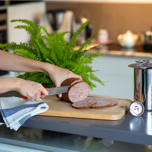 Vleesthermometer (0°C tot +120°C) 12,5cm - 13 ['temperatuur', ' culinaire thermometer', ' gastronomische thermometer', ' voedselthermometer', ' voedselthermometer met sonde', ' vleesthermometer', ' thermometer met sonde', ' keukenthermometer met sonde', ' vleessonde', ' baktthermometer', ' kookthermometer', ' rookthermometer', ' oventhermometer', ' bakthermometer', ' thermometer met sensor']