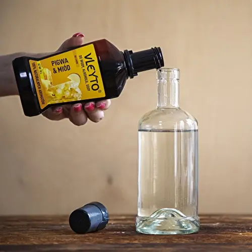VLEYTO Kweepeer & Honing – smaakessence met natuurlijke aroma's, 250 ml - 11 ['smaakessences', ' smaakextracten', ' smaakessences voor alcohol', ' smaakextracten voor dranken', ' essences voor cocktails', ' essences voor dranken', " essences met natuurlijke aroma's", ' aromatisering van dranken', ' browin essences', ' nieuwe essences', ' hit in smaakessences', ' zelfgemaakte dranken', ' smaakvolle drankjes voor een feestje', " 100% natuurlijke aroma's", ' smaakvolle cocktails', ' extract voor 10 liter', ' essence voor 10 L', ' voor cocktails en dranken', ' smaakconcentraat', " aroma's voor alcohol", ' smaken voor cocktails', ' natuurlijke essences', " natuurlijke aroma's", ' genoeg voor veel', ' nieuwigheid', ' must have']