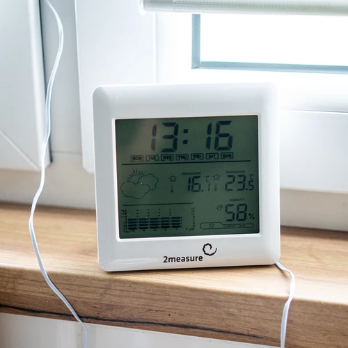 Weerstation – elektronisch, verlicht, sonde, wit - 8 ['weerstations met sonde', ' thermometer-hygrometer', ' multifunctioneel weerstation', ' voor temperatuurmeting', ' met klok', ' verlicht display', ' mini-max geheugen', ' vochtigheidsmeting', ' browin', ' weerstation']