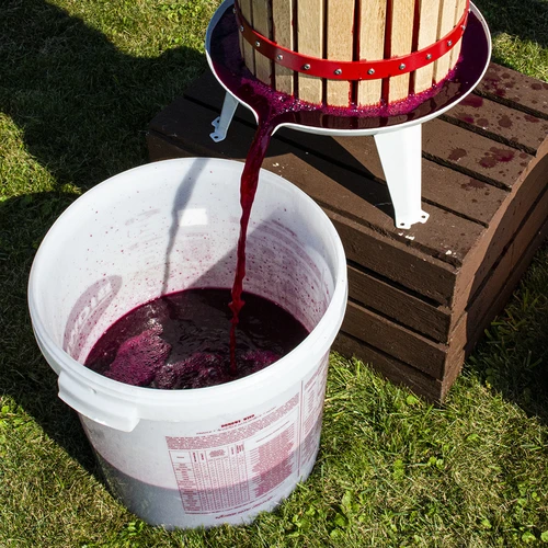 Wijngist Bourgogne zonder vermenigvuldiging, 20 ml - 4 ['gist voor rode wijn', ' welke gist voor aronia', ' gist voor donkere druiven', ' aroniawijn', ' druivenwijn', ' zonder vermenigvuldiging', ' vloeibare gist', ' wijngist', ' huisgemaakte wijn', ' bessenwijn', ' vlierbessenwijn']