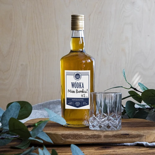 Zelfklevende labels 60x90 mm op flessen, wodka, 3 ontwerpen 20 stuks - 9 ['labels', ' labels op alcohol', ' labels op wodka', ' labels op flessen', ' zelfklevende labels', ' labels voor alcohol', ' stickers op flessen', '']