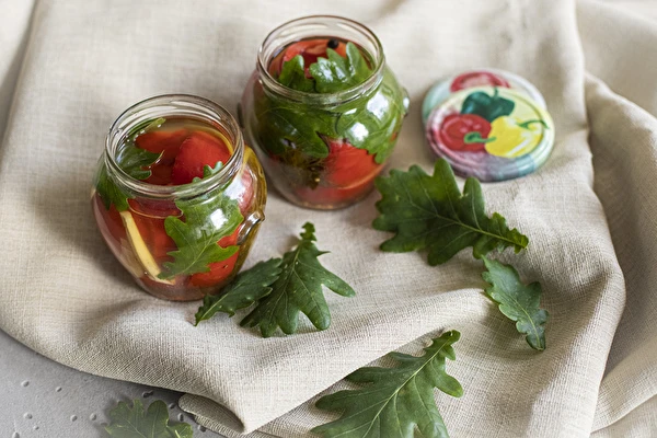 Aflevering 2: Gefermenteerde paprika met eikenbladeren