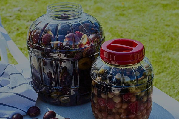 SEIZOENSLEKKERNIJEN IN ONBREEKBARE POTTEN