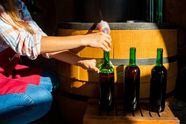 Hoe maak je wijn stap voor stap?