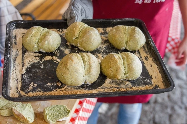 Spinaziebrood / spinaziebroodjes