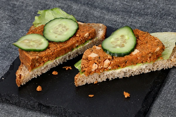 Veganistische "mortadella" uit de hamkoker